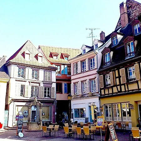 Sous Les Tilleuls Parking Hypercentre 4-6 Personnes كولمار