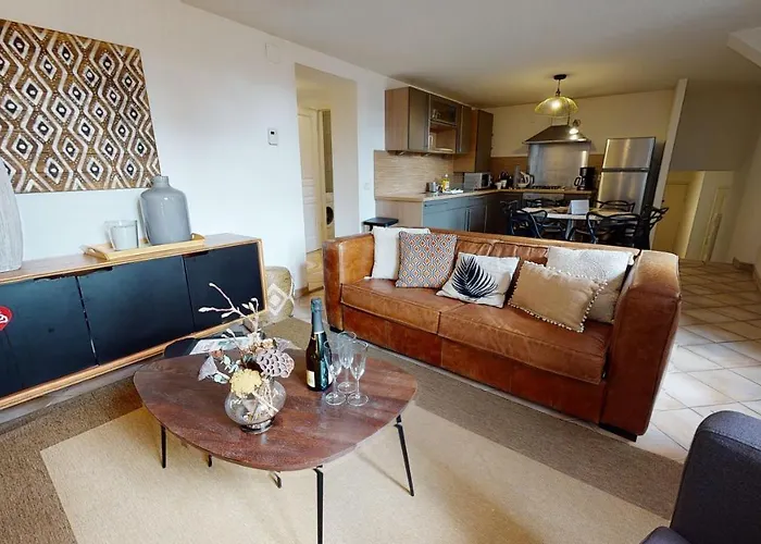 Sous Les Tilleuls Parking Hypercentre 4-6 Personnes Апартаменты Кольмар