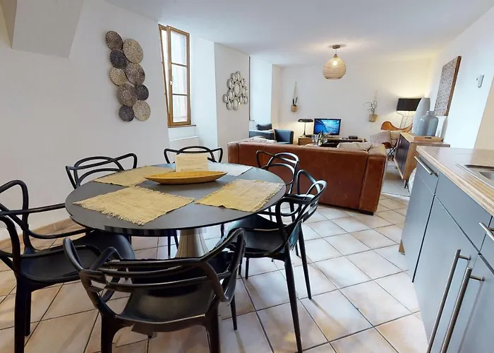 Sous Les Tilleuls Parking Hypercentre 4-6 Personnes Кольмар