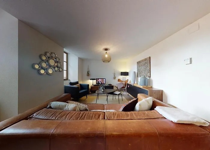 Sous Les Tilleuls Parking Hypercentre 4-6 Personnes Апартаменты *